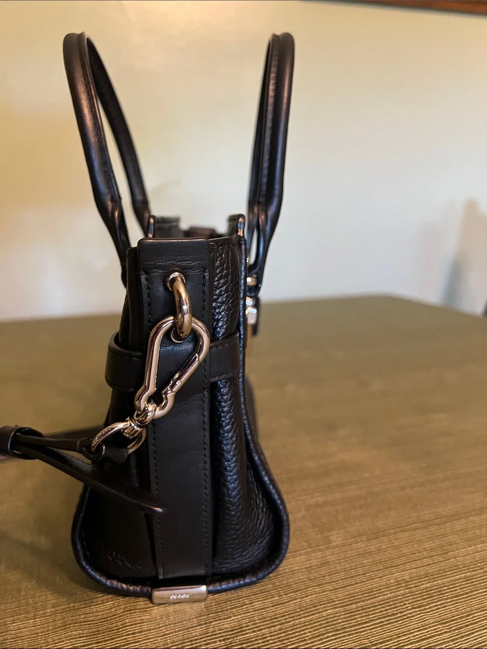 Coach Swagger 21 Carryall in Pebble Leather with Crossbody Strap and dust bag